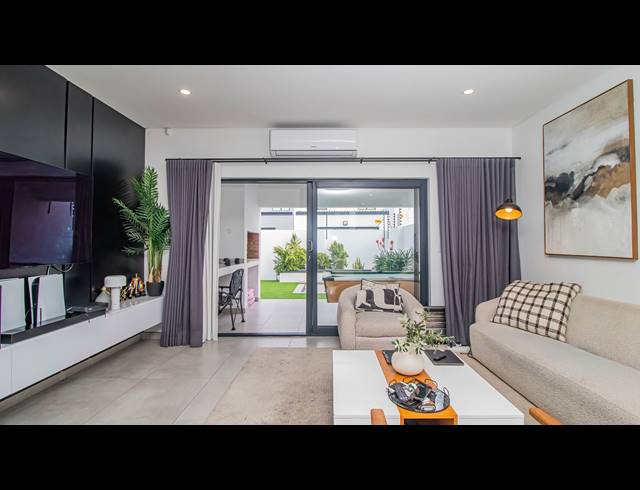 4 BEDROOM HOUSE FOR SALE IN SANDOWN